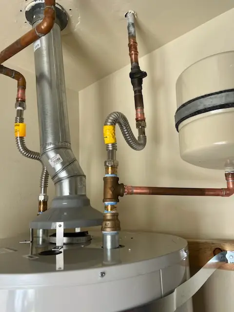 Water heater installation and plumbing repair in Leslie Estates